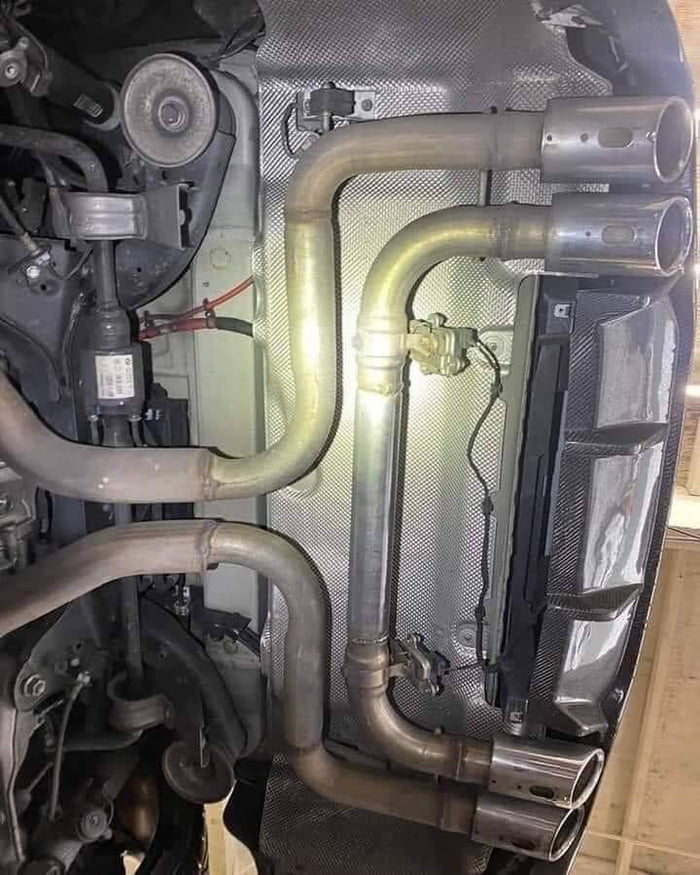 BMW owner complains that another shop installed a custom exh