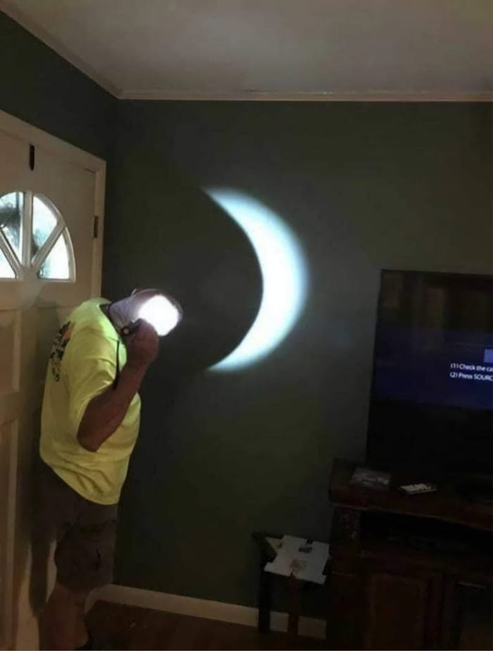 "We have eclipse at home." The eclipse at home: