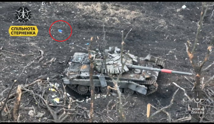 Video of the destruction of a RU T-72 by a Ukrainian drone. 