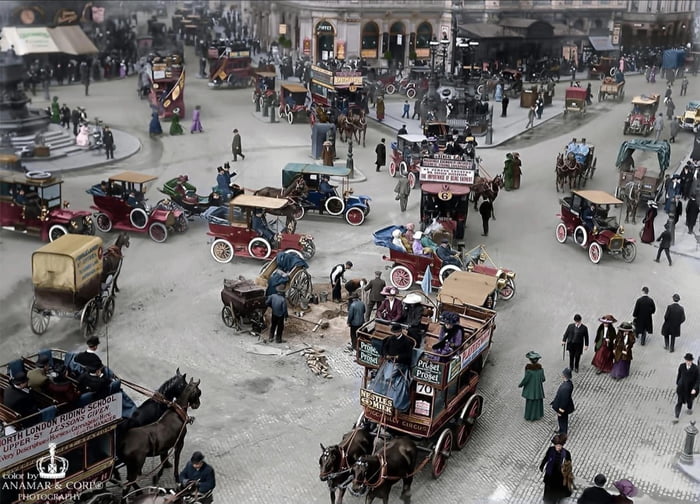 Colourised photograph of Piccadilly Circus, London, from 191