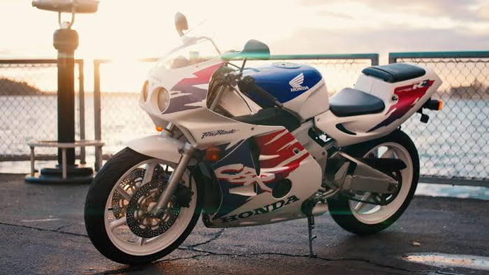 1990-92 Honda CBR250rr. Those who know this era of motorcycl