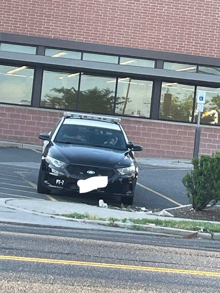 There’s no cop in the car Image