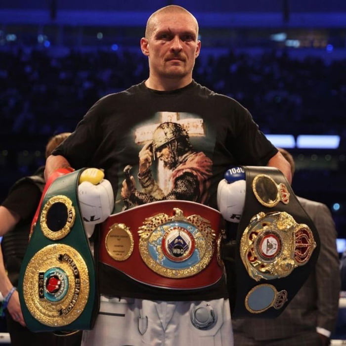 Ukrainian Oleksandr Usyk has become undisputed heavyweight b Image