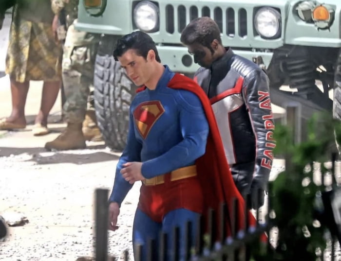 On set look at the new Superman