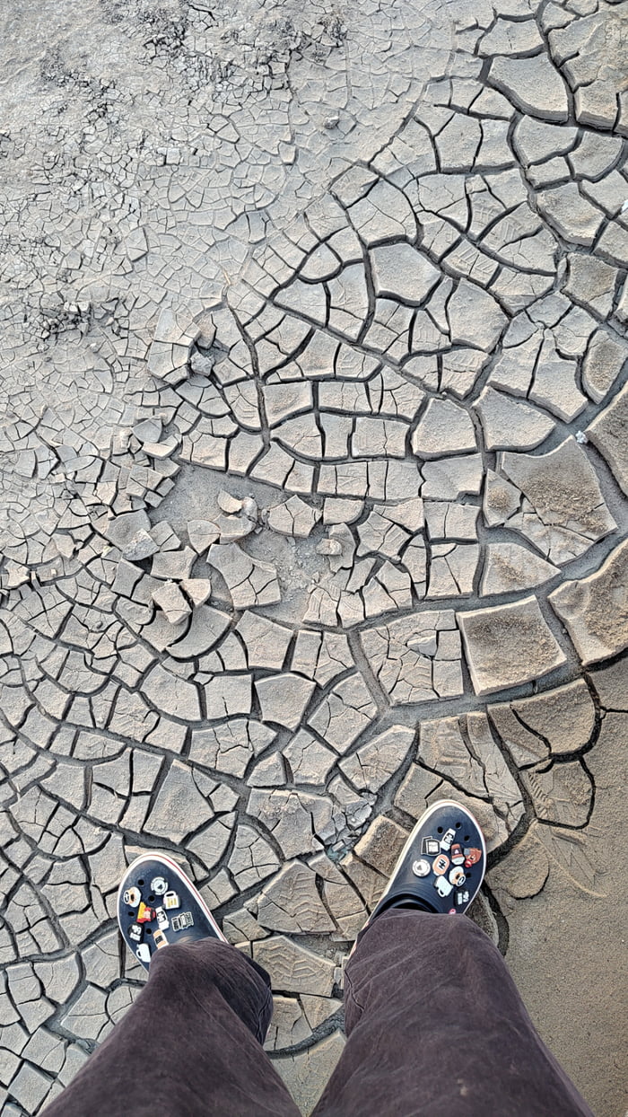 The dry mud cracks are so underrated